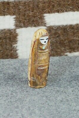 Corn Maiden Zuni Fetish Carving - Faye Quandelacy