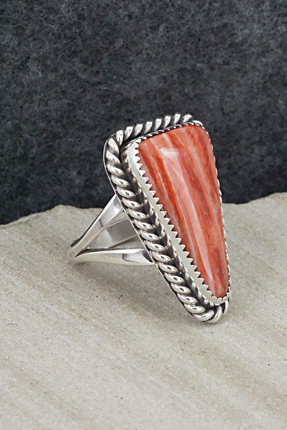 Spiny Oyster & Sterling Silver Ring - Benjamin Martinez - Size 7.25