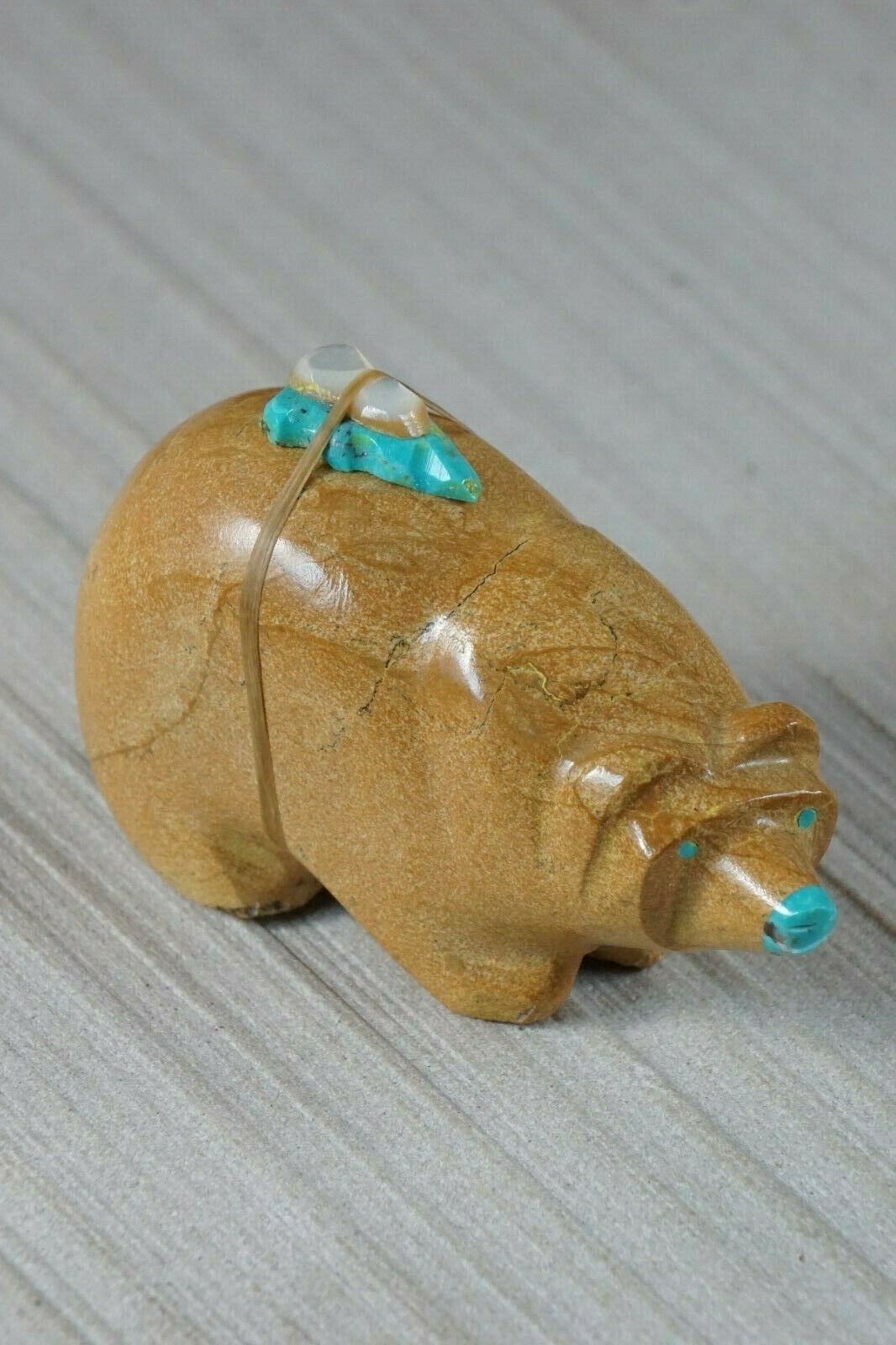 Bear Zuni Fetish Carving - Enrike Leekya - High Lonesome Trading