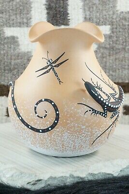 Zuni Pottery - Deldrick Cellicion