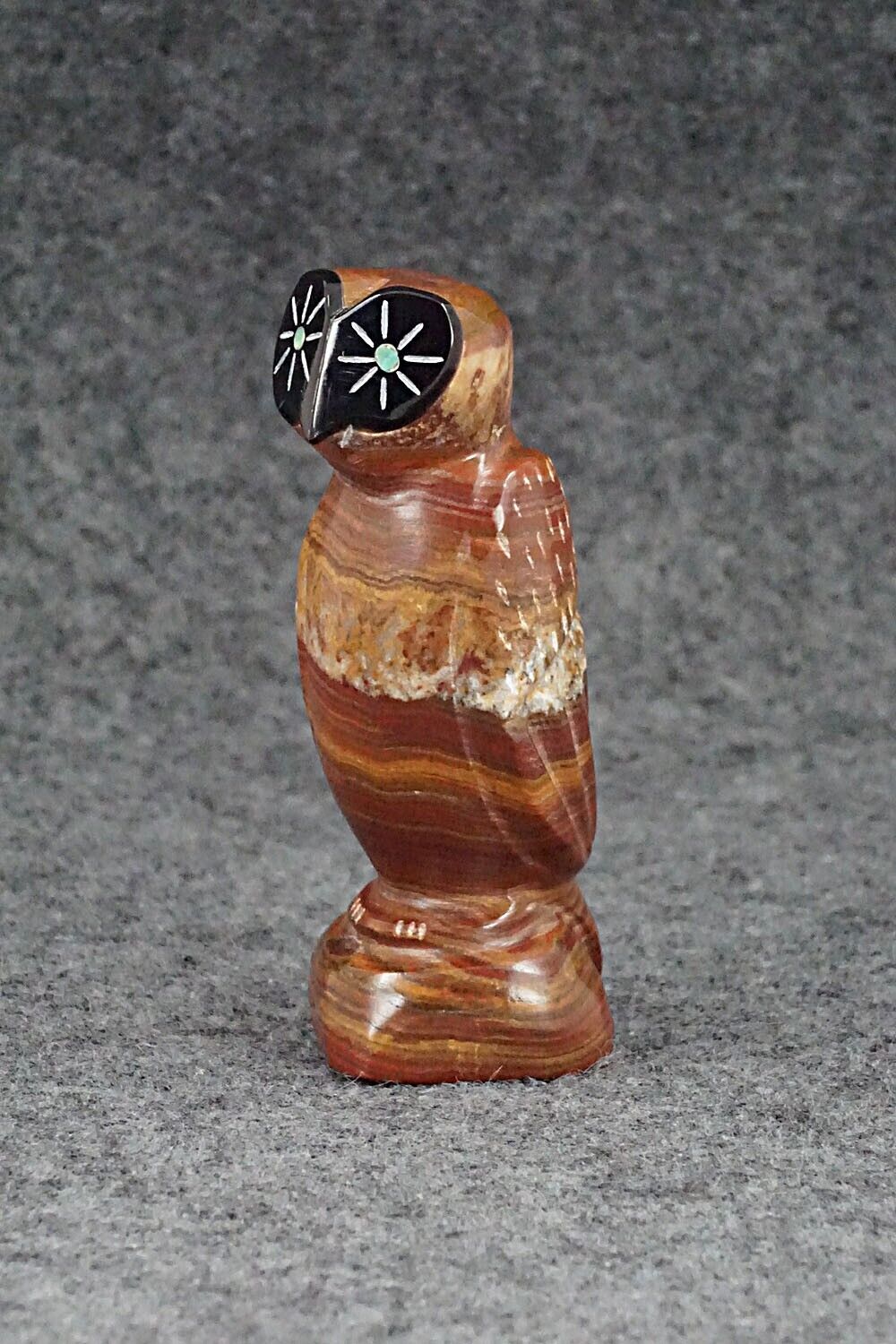 Owl Zuni Fetish Carving - Enrike Leekya