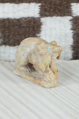 Bear Zuni Fetish Carving - Derrick Kaamasee