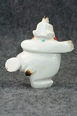 Bear Zuni Fetish Carving - Claudia Peina