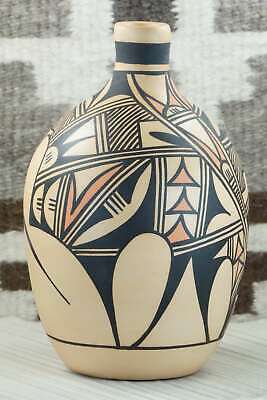 Hopi Pottery - Alta Yesslith
