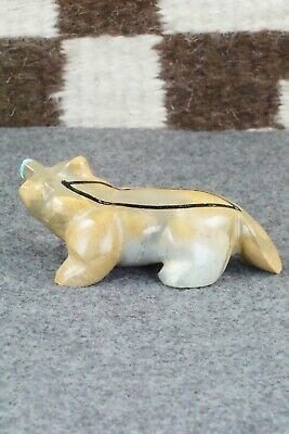 Badger Zuni Fetish Carving - Enrike Leekya