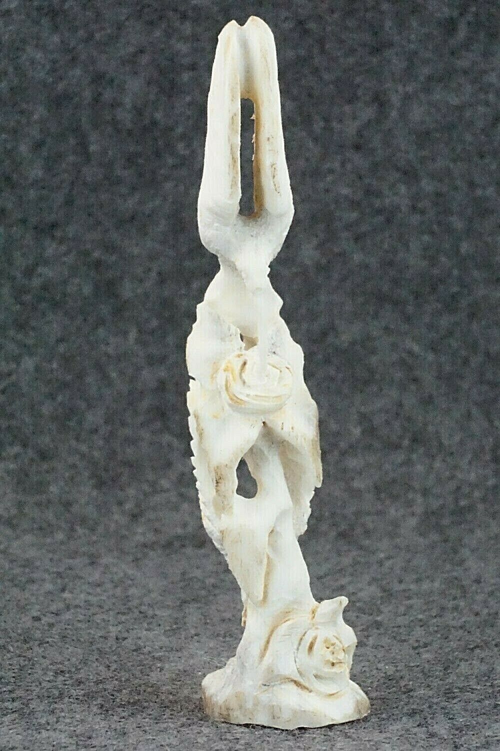 Humming Bird Zuni Fetish Carving - Lewis Malie Jr.