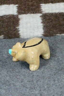 Badger Zuni Fetish Carving - Enrike Leekya