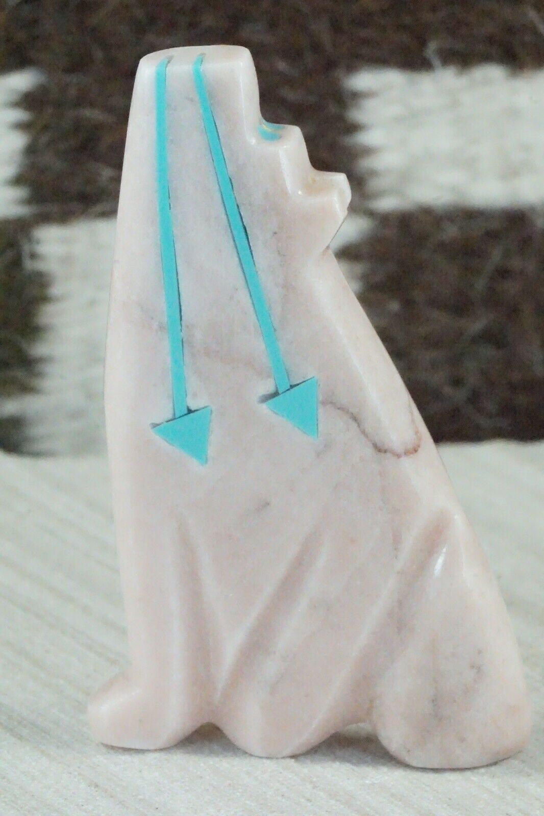 Wolf Zuni Fetish Carving - Bernard Laiwakete