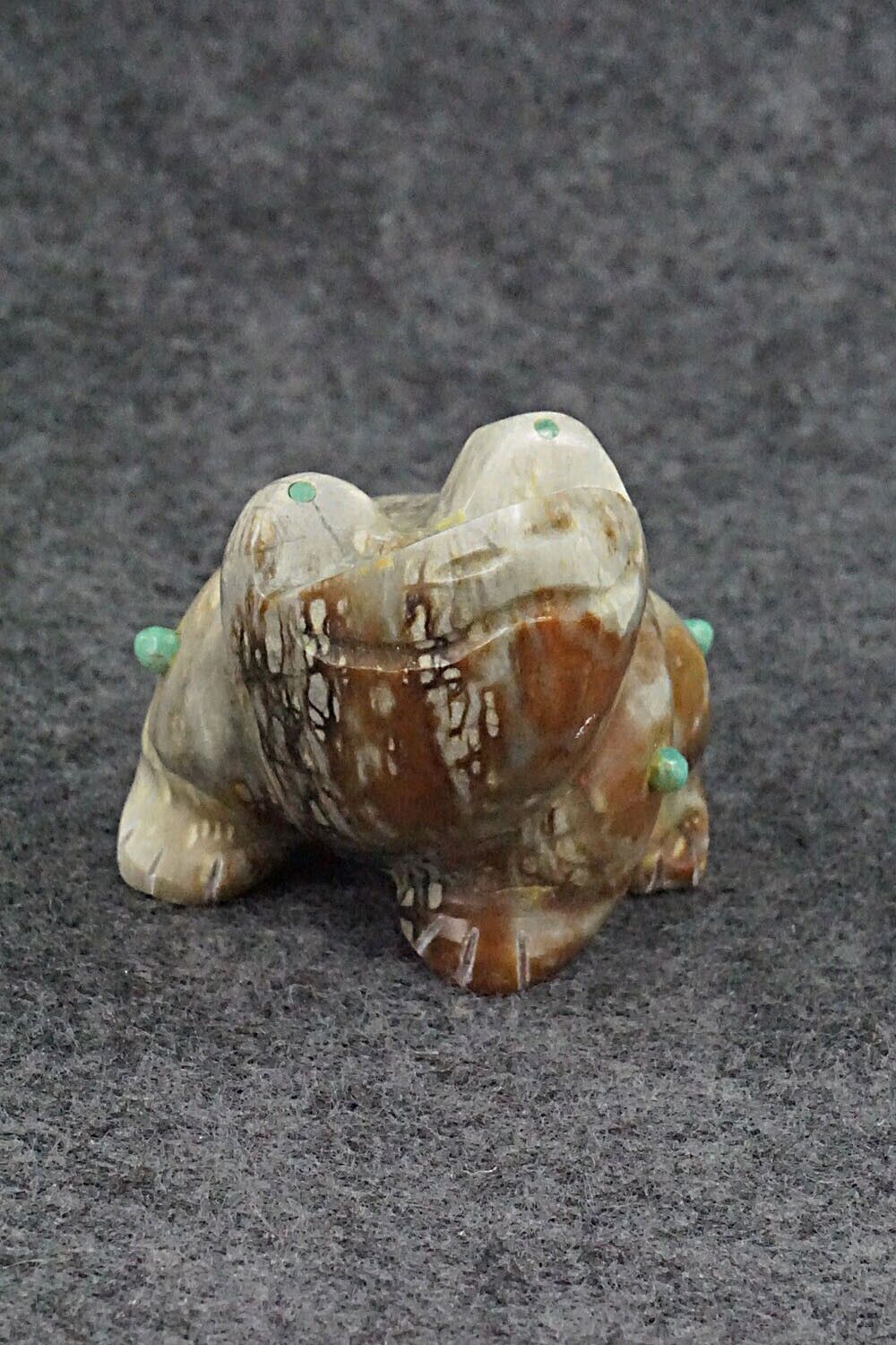 Frog Zuni Fetish Carving - Enrike Leekya