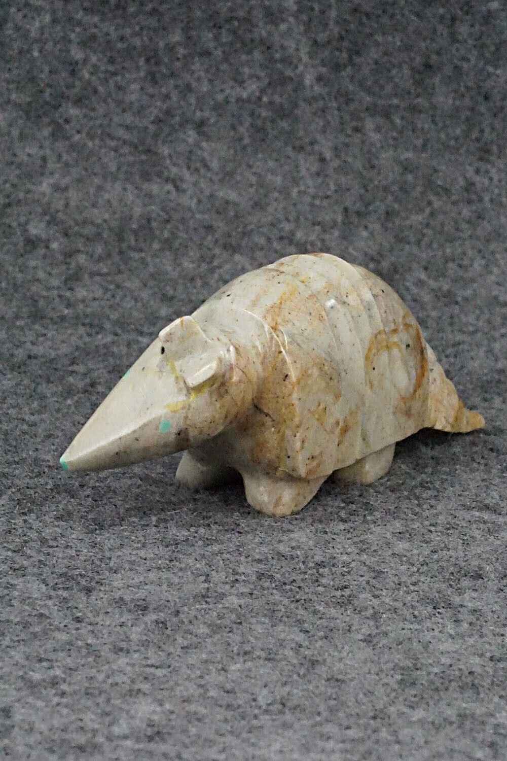 Armadillo Zuni Fetish Carving - Enrike Leekya