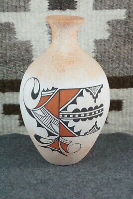 Zuni Pottery - Lorenda Cellicion