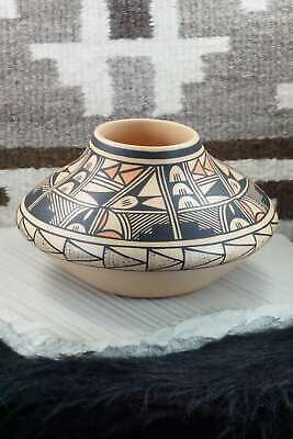 Hopi Pottery - Alta Yesslith