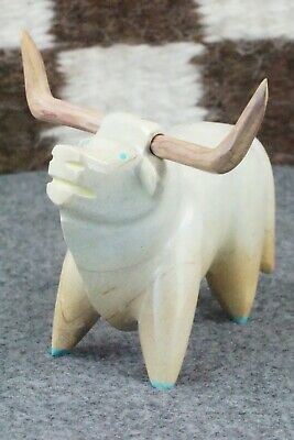 Bull Zuni Fetish Carving - Enrike Leekya