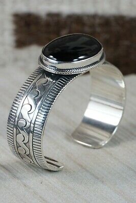 Navajo Onyx & Sterling Silver Bracelet - Raymond Delgarito - High Lonesome Trading