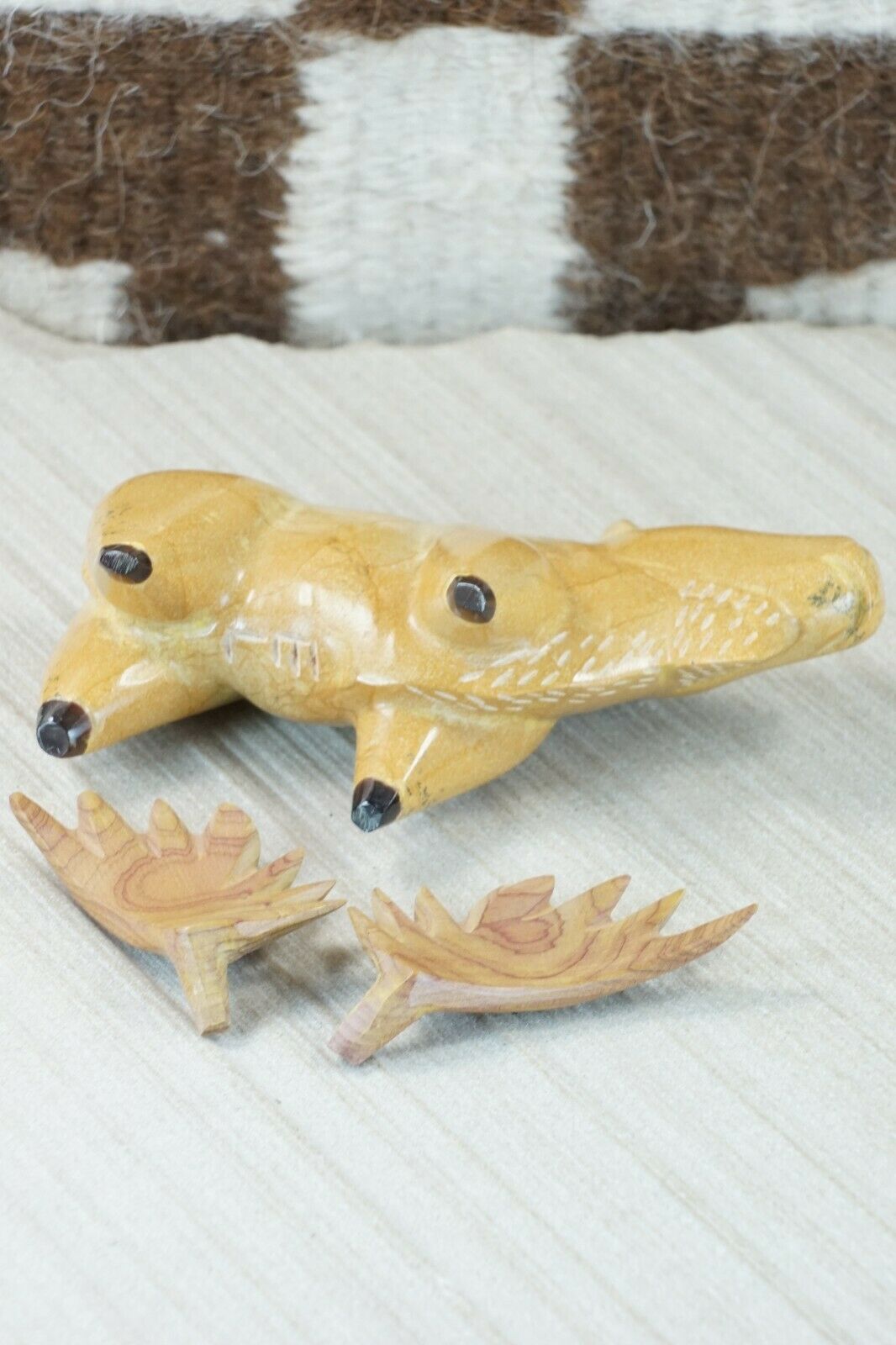Moose Zuni Fetish Carving - Enrike Leekya