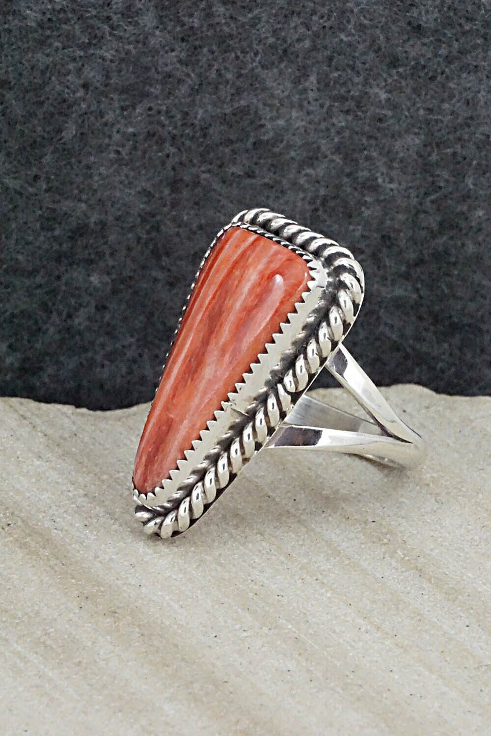Spiny Oyster & Sterling Silver Ring - Benjamin Martinez - Size 7.25