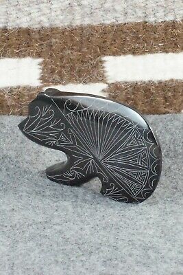 Bear Zuni Fetish Carving - Jonathan Natewa