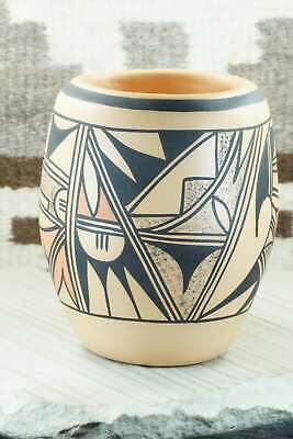 Hopi Pottery - Alta Yesslith