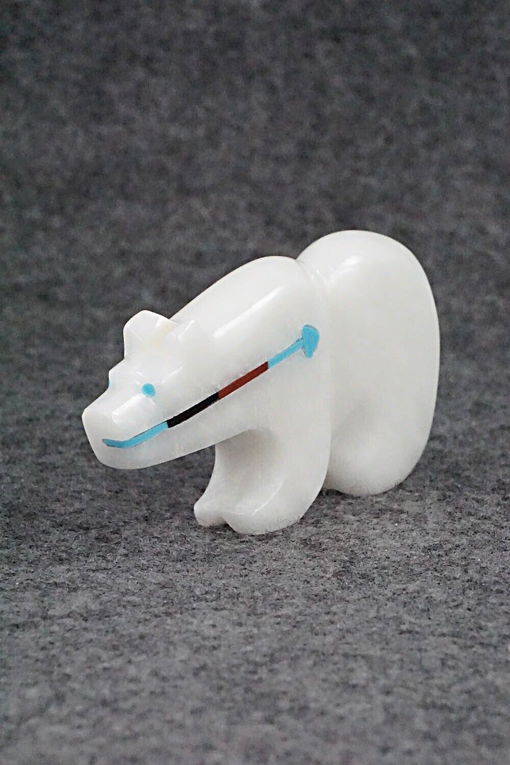 Bear Zuni Fetish Carving - Rodney Laiwakete