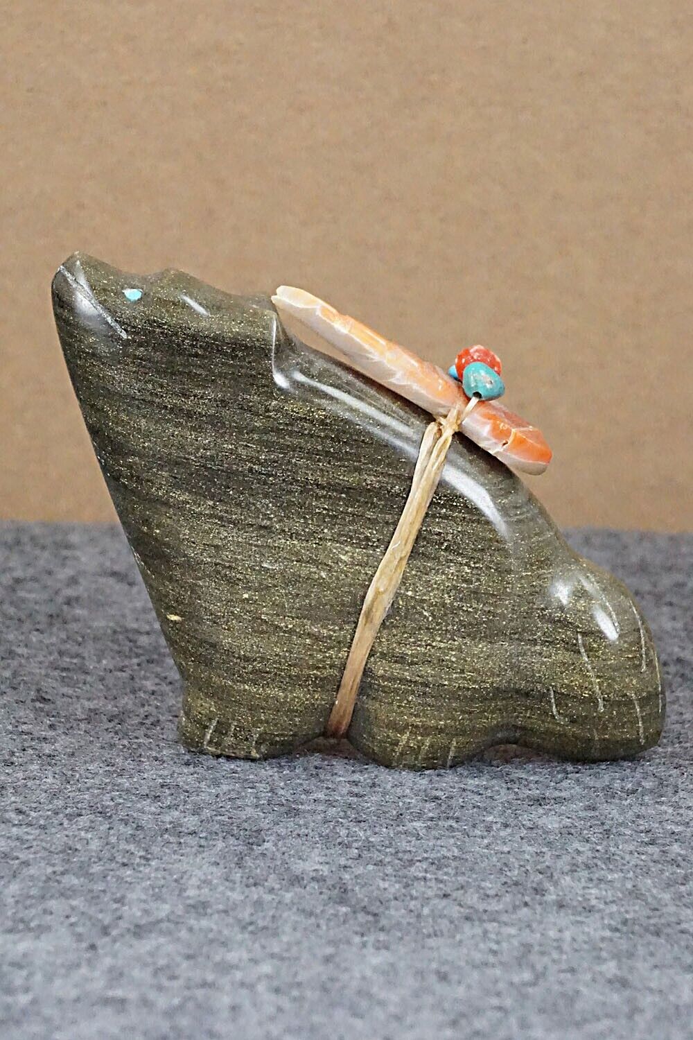 Wolf Zuni Fetish Carving - Leland Boone