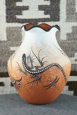 Zuni Pottery - Deldrick Cellicion