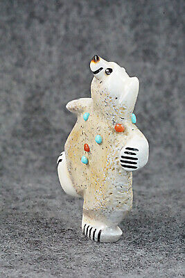 Bear Zuni Fetish Carving - Claudia Peina