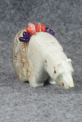 Bear Zuni Fetish Carving - Paulette Quam
