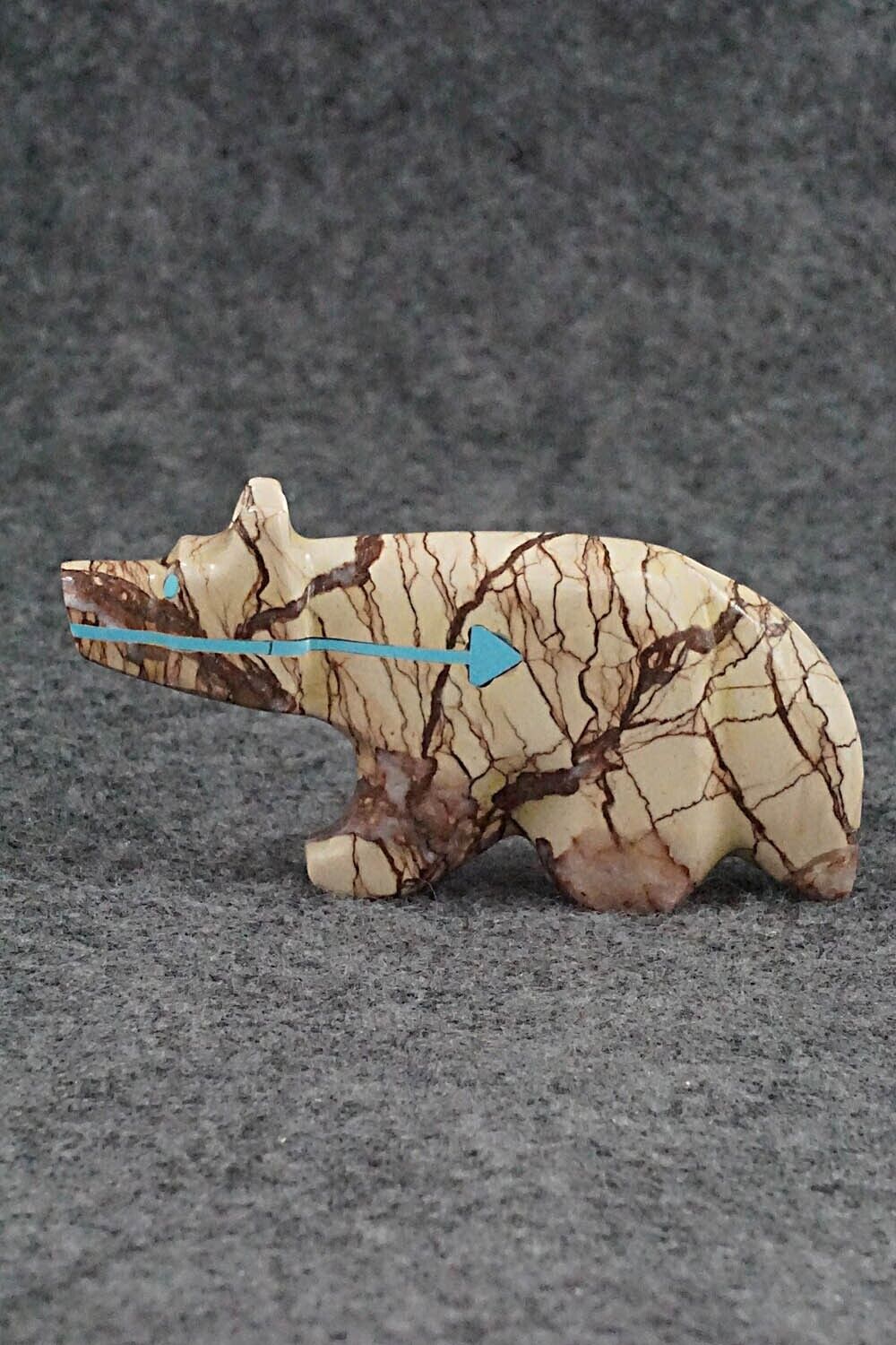Wolf Zuni Fetish Carving - Rodney Laiwakete