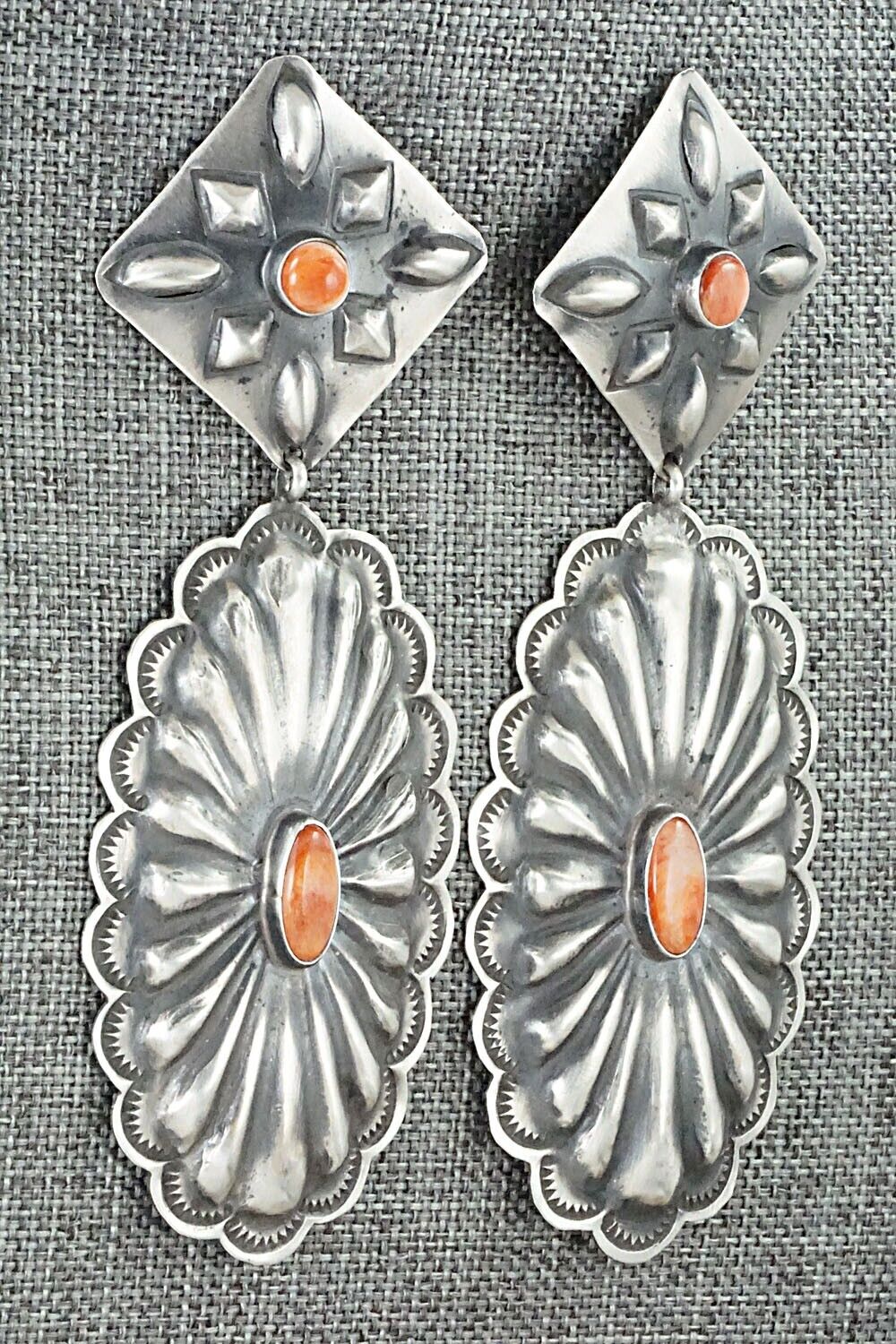 Spiny Oyster and Sterling Silver Earrings - Rita Lee