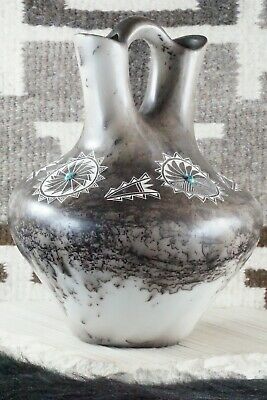 Acoma Pottery - Veronica Lewis