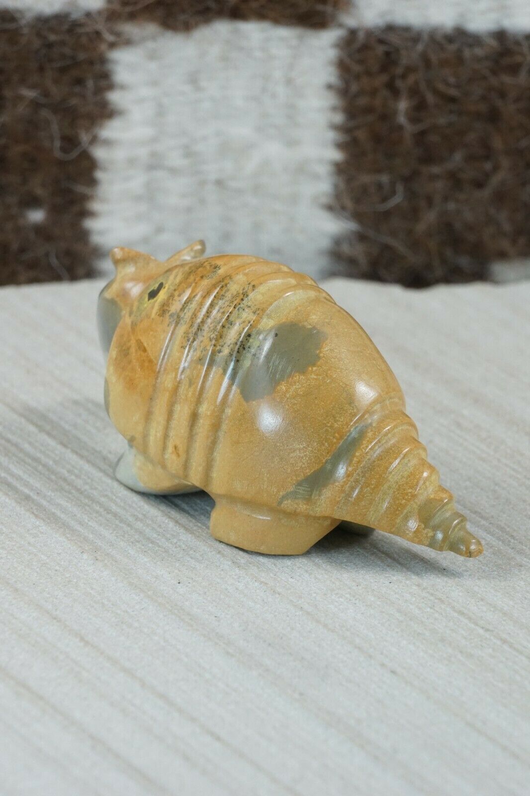Armadillo Zuni Fetish Carving - Enrike Leekya