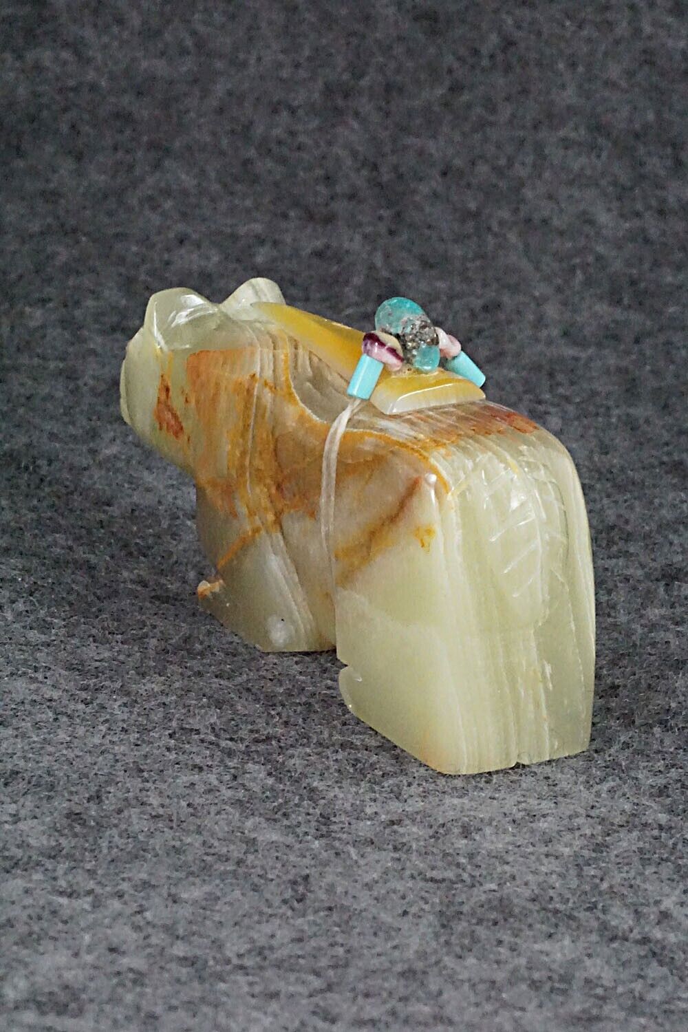 Bear Zuni Fetish Carving - Alex Tsethlikai