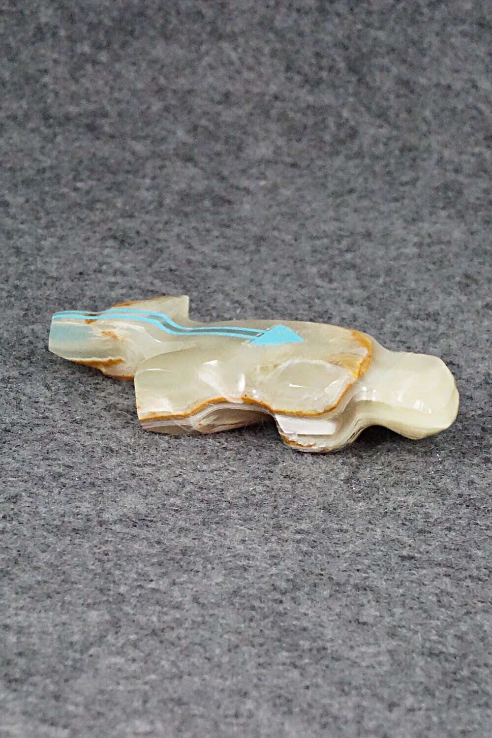 Wolf Zuni Fetish Carving - Rodney Laiwakete