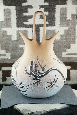 Zuni Pottery - Deldrick Cellicion
