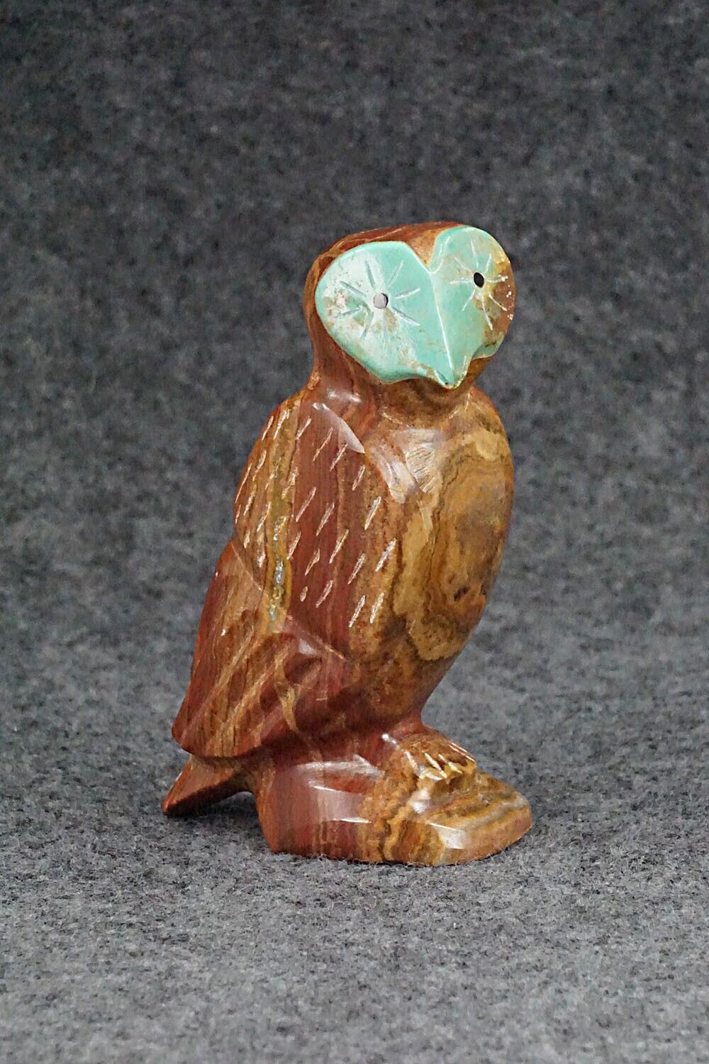 Owl Zuni Fetish Carving - Enrike Leekya