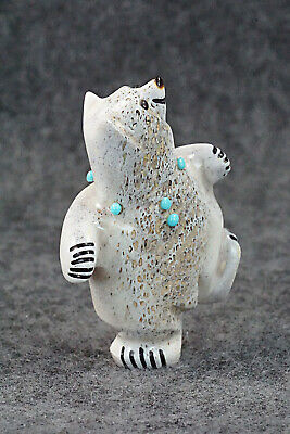 Bear Zuni Fetish Carving - Claudia Peina