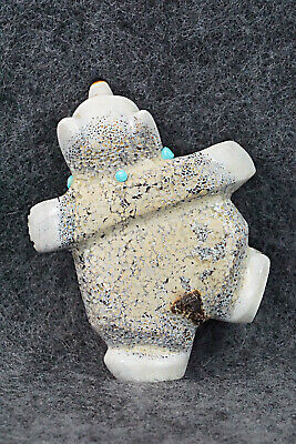 Bear Zuni Fetish Carving - Claudia Peina