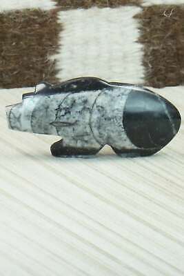 Bear Zuni Fetish Carving - Bernard Laiwakete