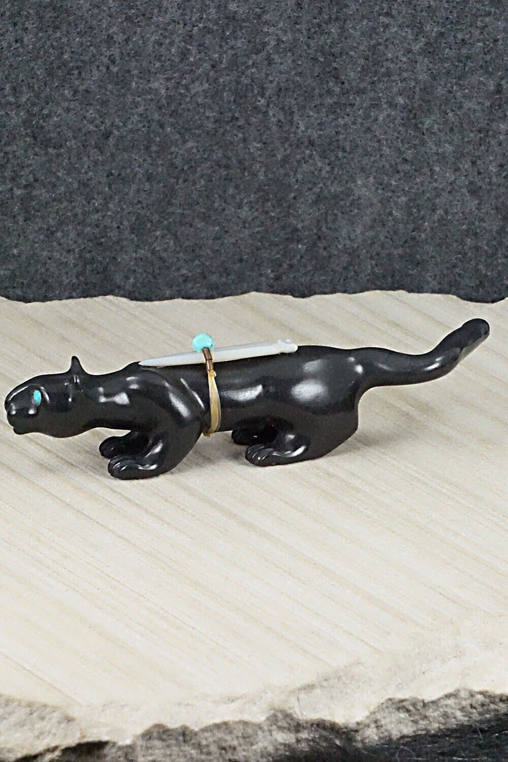 Mountain Lion Zuni Fetish Carving - Albert Eustace
