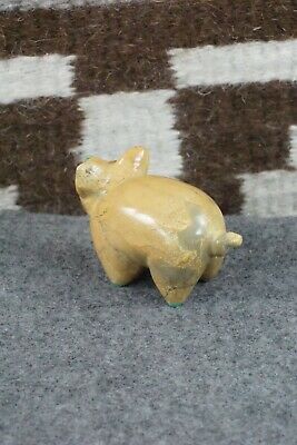 Pig Zuni Fetish Carving - Enrike Leekya
