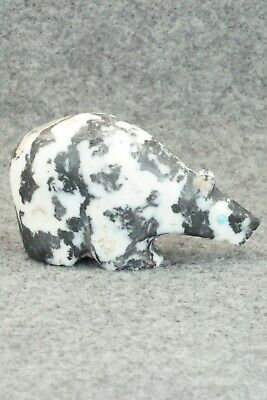 Bear Zuni Fetish Carving - Ronnie Lunasee