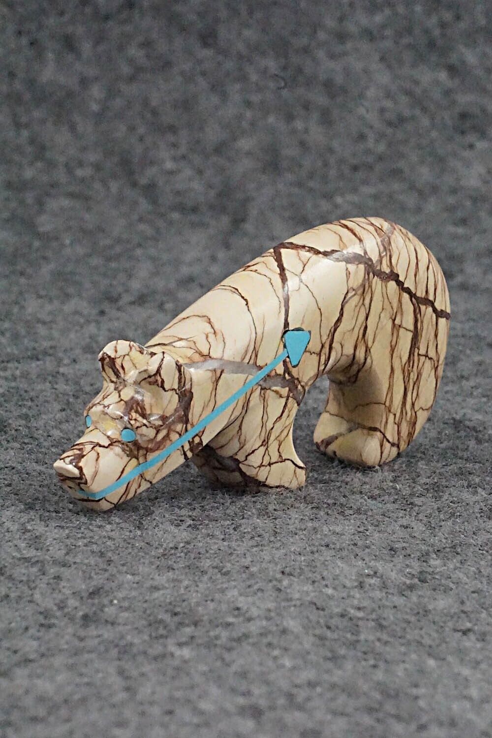 Bear Zuni Fetish Carving - Rodney Laiwakete