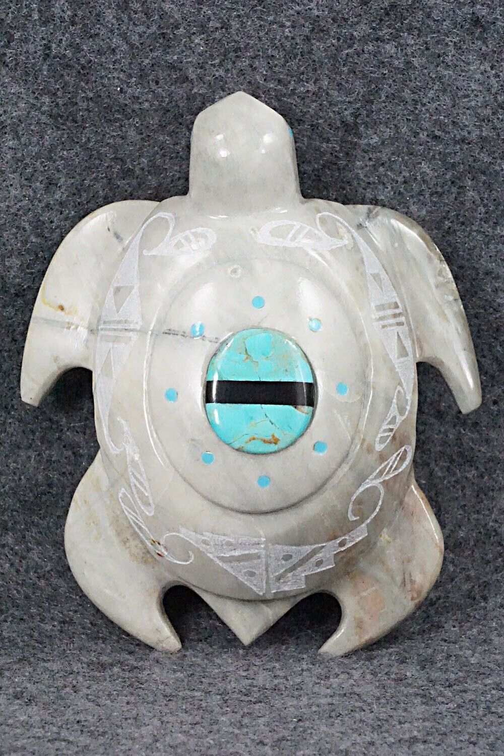 Sea Turtle Zuni Fetish Carving - Shannon Calavaza