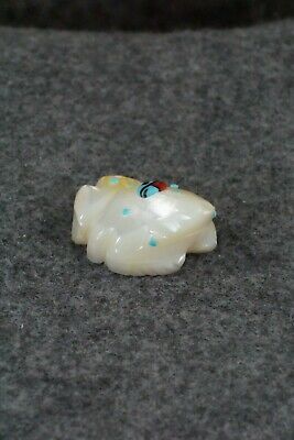 Frog Zuni Fetish Carving - Danette Laate