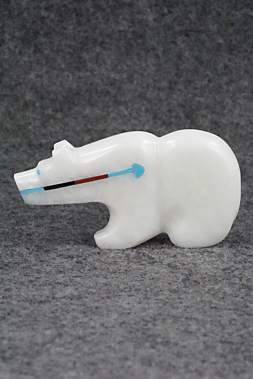 Bear Zuni Fetish Carving - Rodney Laiwakete