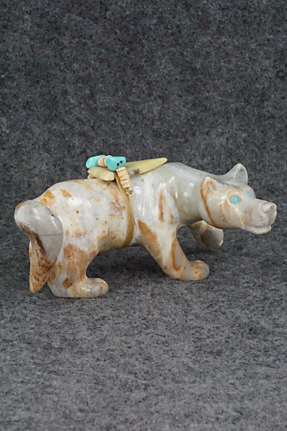 Wolf Zuni Fetish Carving - Albert Eustace