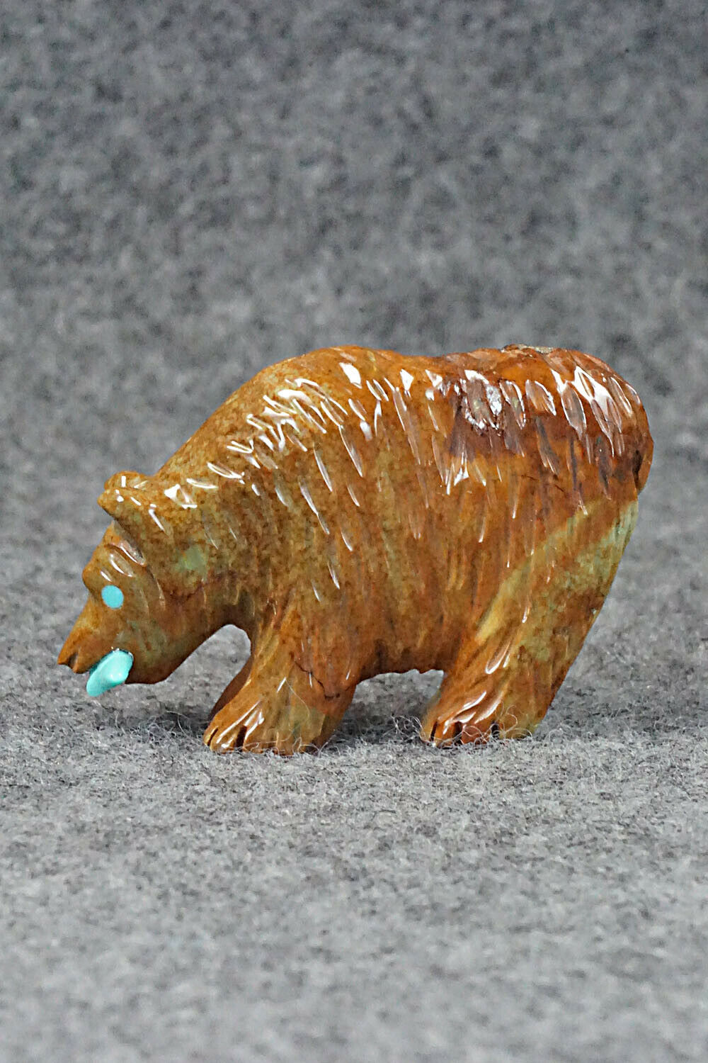 Bear Zuni Fetish Carving - Andres Quandelacy