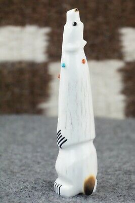 Bear Zuni Fetish Carving - Claudia Peina