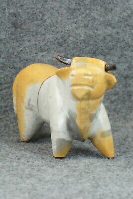Bull Zuni Fetish Carving - Enrike Leekya