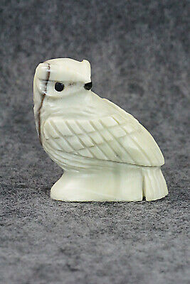 Owl Zuni Fetish Carving - Edison Bobelu